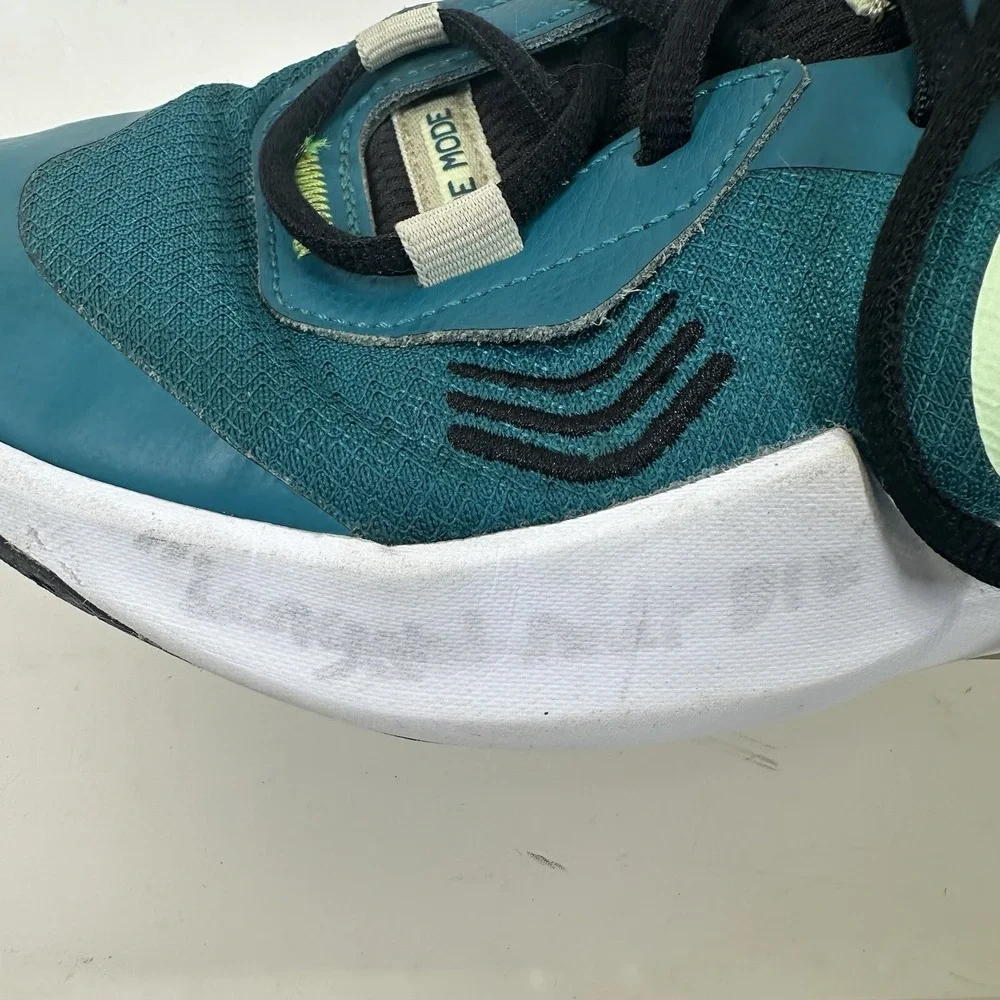 Nike boys air
